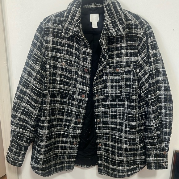 Oversized Black and white padded jacket - Picture 1 of 4